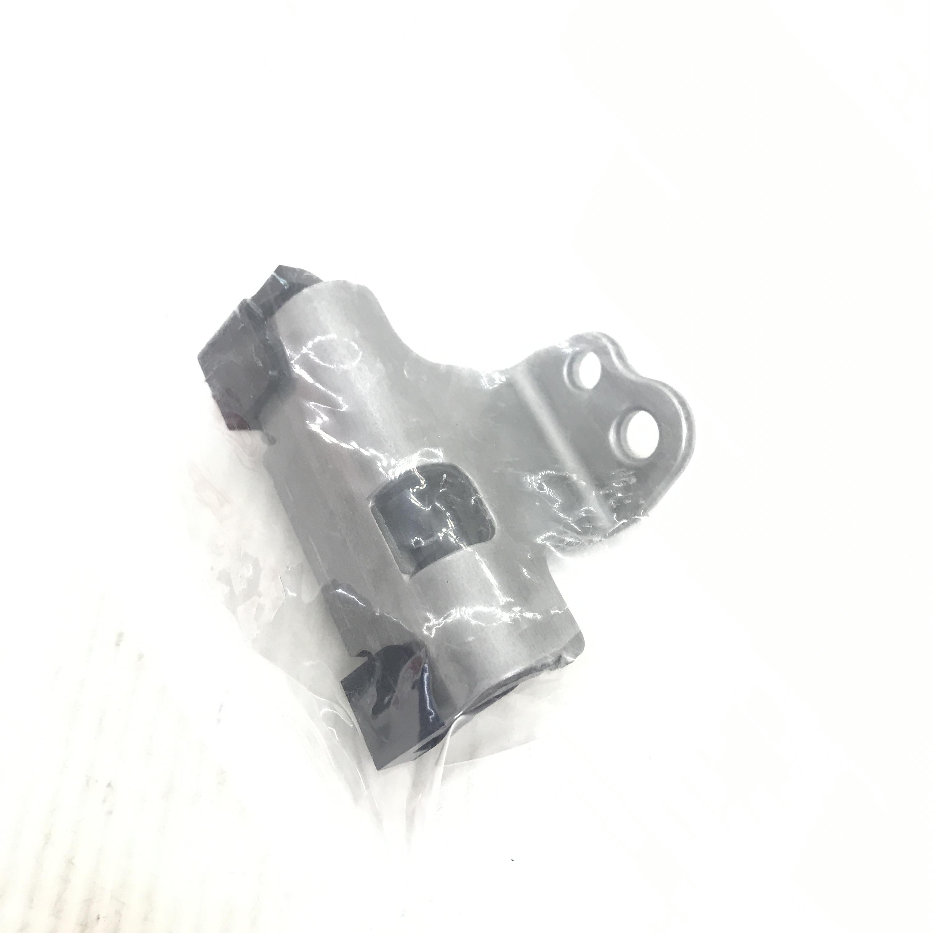 (แท้ศูนย์) ยางรองโซ่ราวลิ้น TOYOTA REVO ยี่ห้อ TOYOTA โตโยต้า รีโว่ / 13566-0E010 Damper Chain Vibration