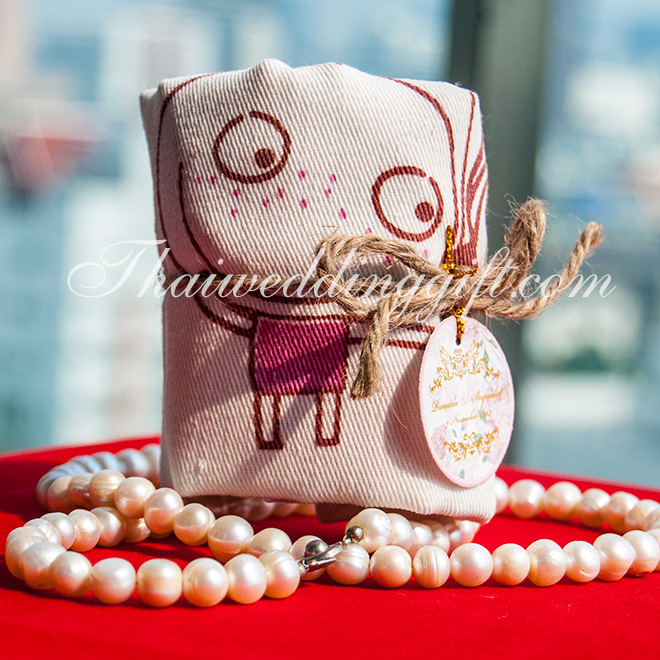 ถุงผ้าลดโลกร้อน มีลายหลากหลายลาย พร้อมแพ็คเกจต่างๆ ให้เลือก