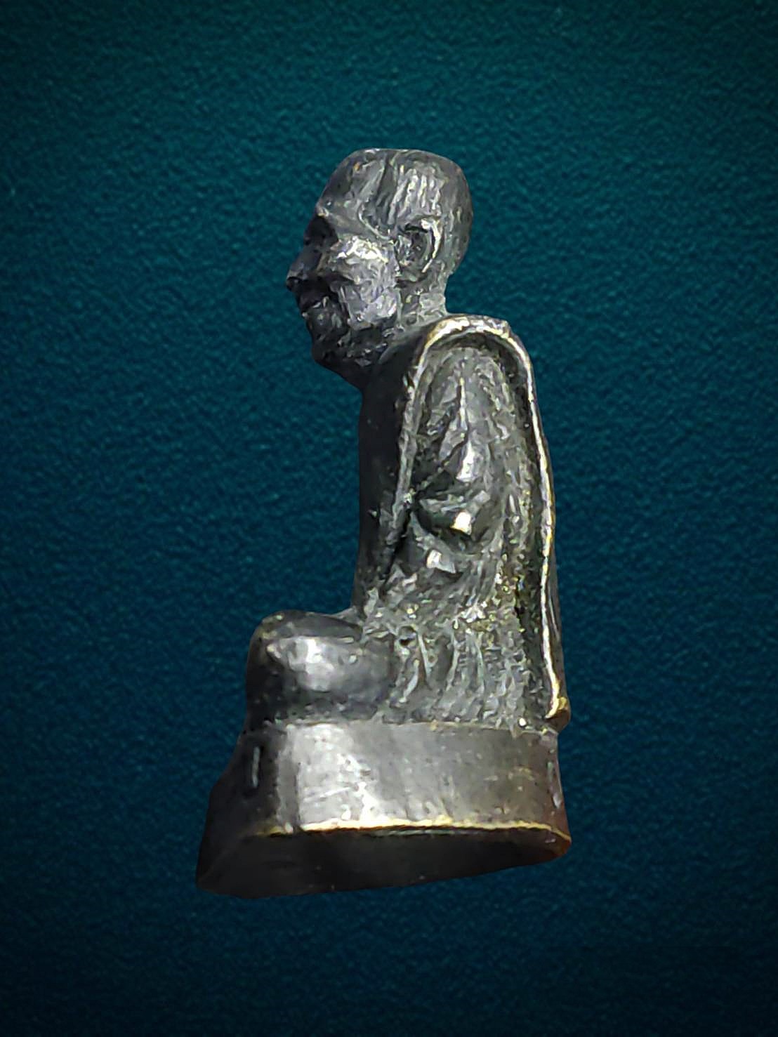 รูปหล่อเหมือน หลวงพ่อกุหลาบ วัดใหญ่สว่างอารมณ์ จ.นนทบุรี ปี2537