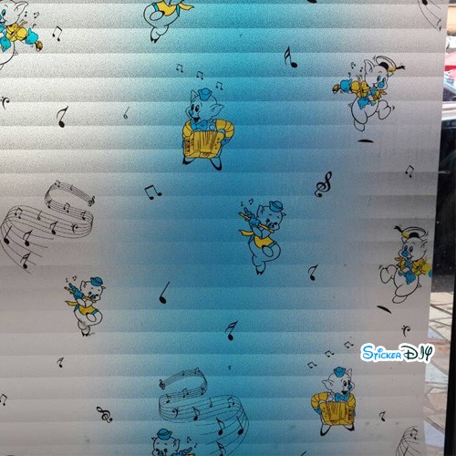 สติ๊กเกอร์ฝ้าติดกระจก แบบมีกาวในตัว สัตว์น้อยรักเสียงดนตรี (หน้ากว้าง 90cm) เหลือเมตรละ 89 บาท