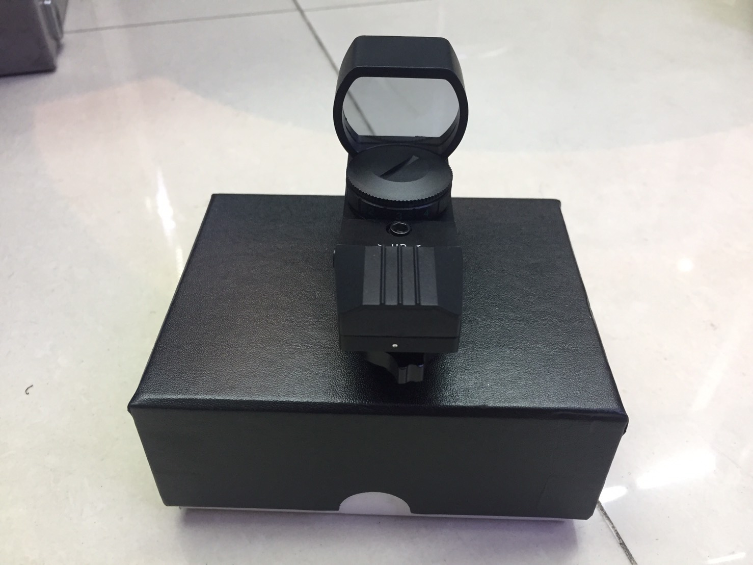 Dot see more ปากนก