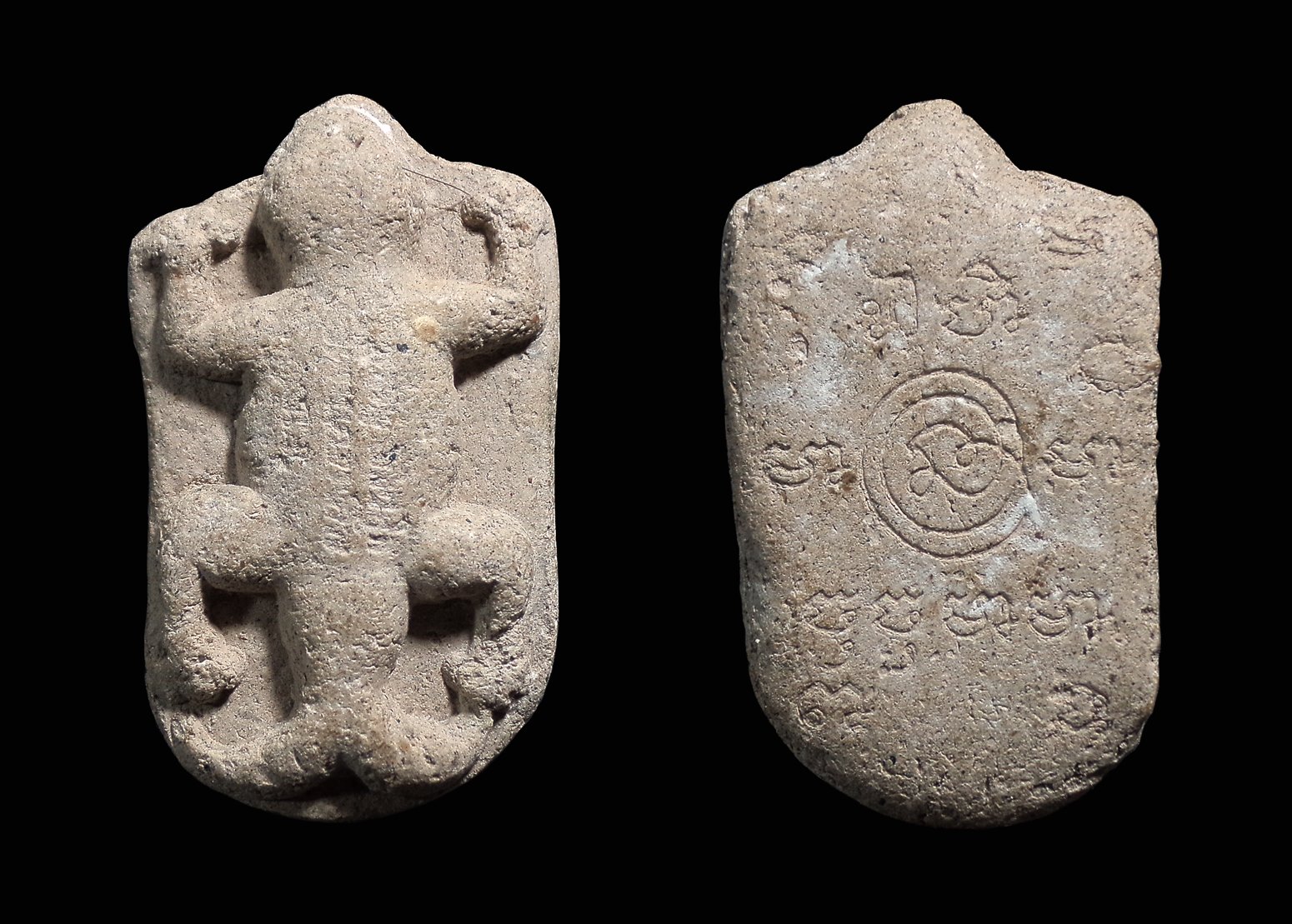 จิ้งจก 2หาง หลังยันต์