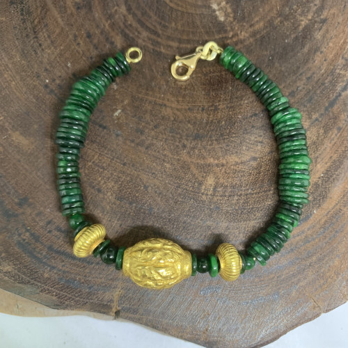 รหัส 63976 สร้อยข้อมือ หยก พม่า คั่นเม็ดทอง งานครั่ง สายทอง18K ข้อมือ 18.50 ซม. ใส่ได้ พร้อม Cert. นน. 18.75 g