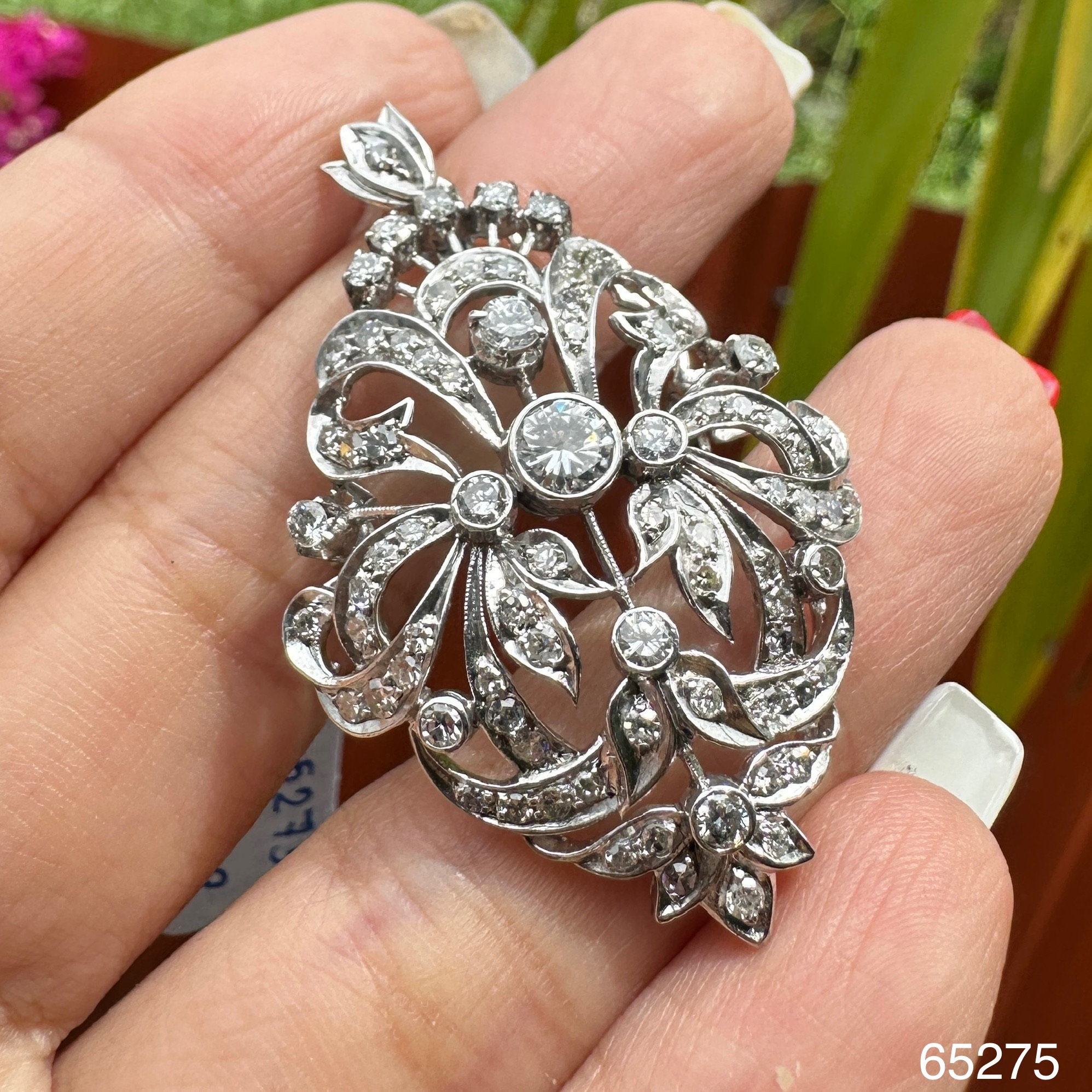 รหัส 65275 จี้ + เข็มกลัด เพชร 0.37 ct ฝังเพชร 14/0.57 ct ฝังเพชรกุหลาบ 63/0.63 ct ทองK 2 สี ชุบขาว นน. 7.88 g