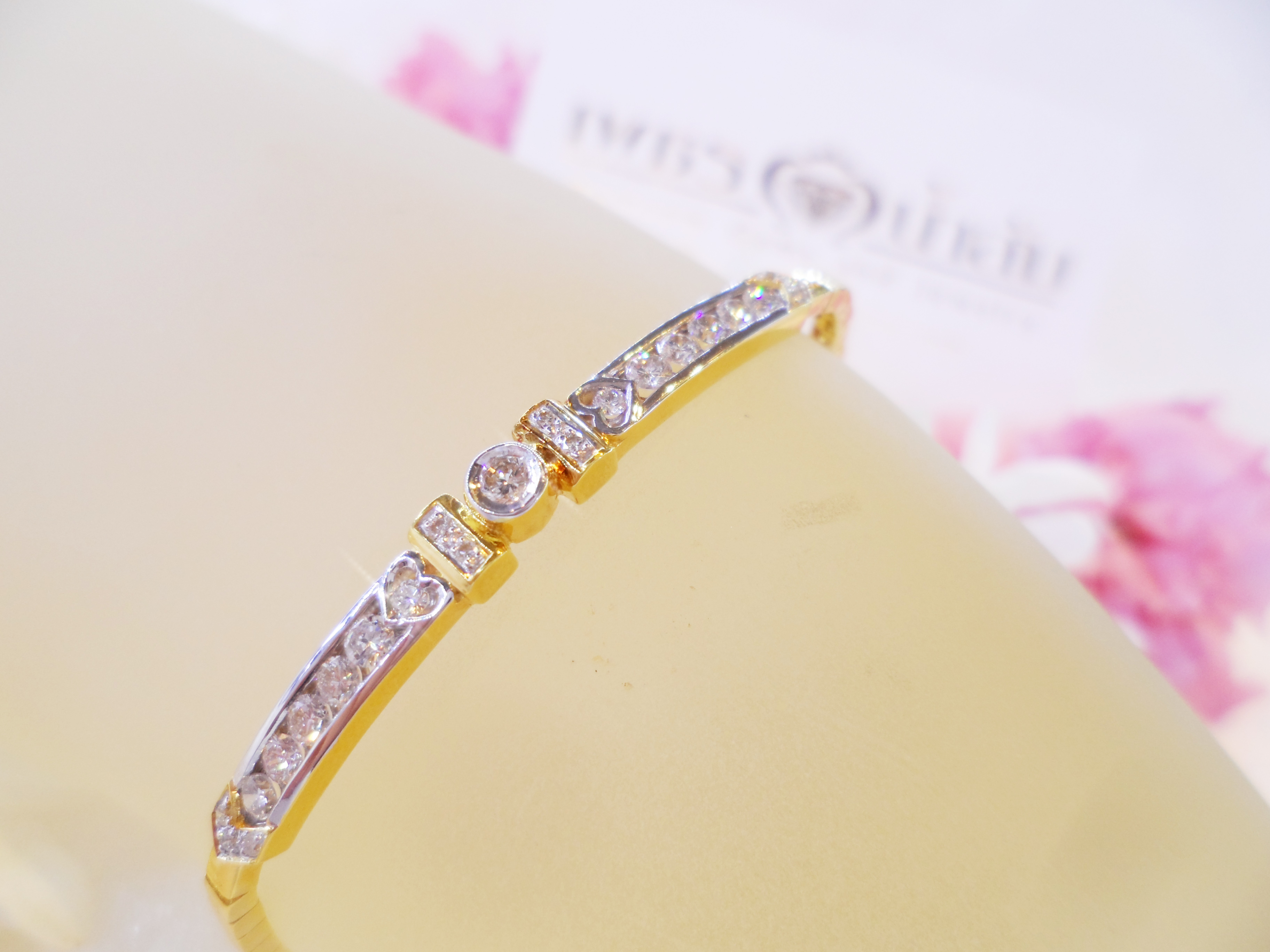 สร้อยข้อมือเพชรแท้ น้ำ98 ทองแท้ 22K ทั้งตัวเรือน ดีไซน์คลาสสิค สวยหรู ไม่เหมือนใคร