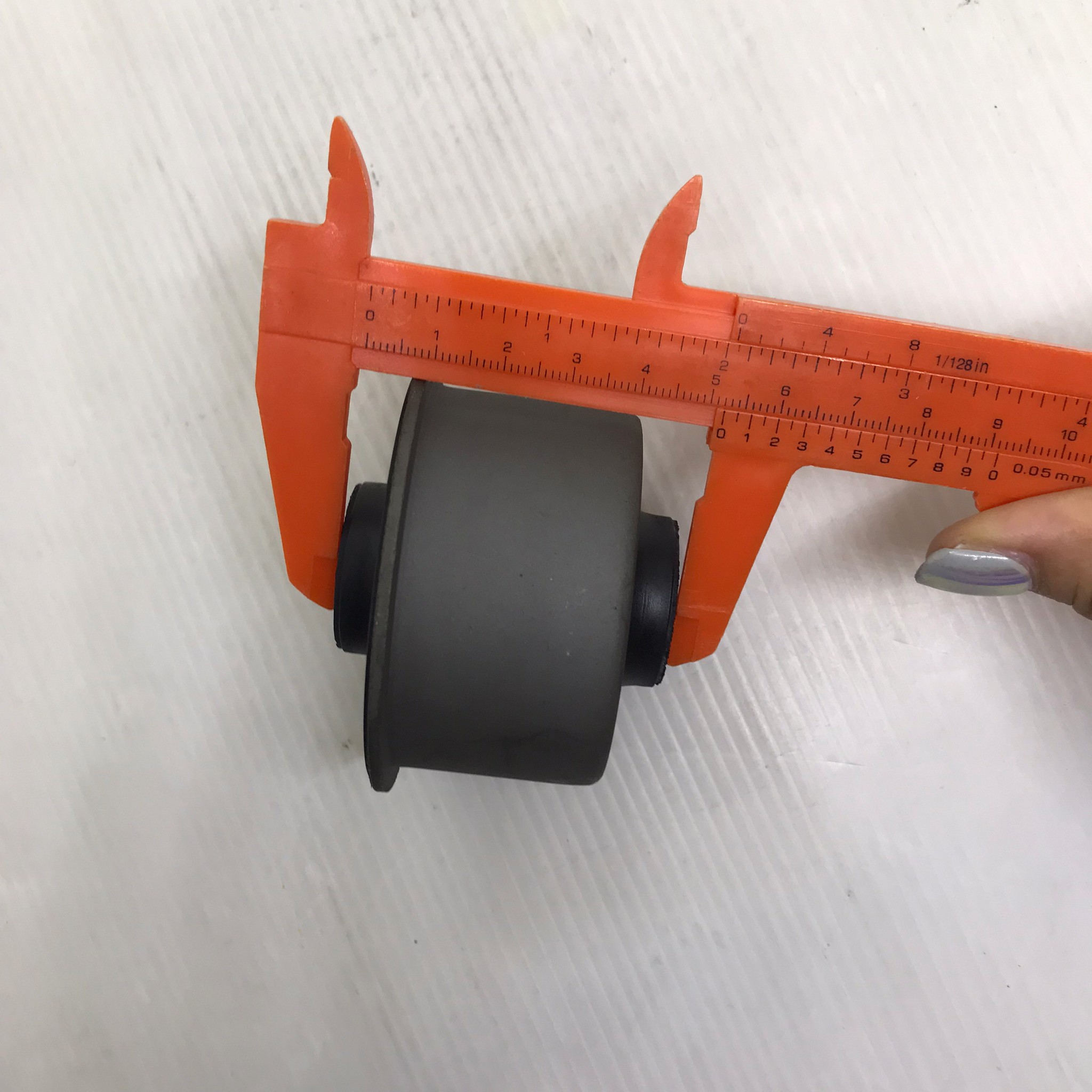 (1ตัว) บู๊ชปีกนก MAZDA ตัวล่าง ตัวใหญ่ MAZDA 2 ปี 2009-2014 / FIESTA ปี 2010-2016 ตัว ล่าง มาสด้า เฟียสต้า / LOWER / BIG ARM BUSHING ยี่ห้อ RBI / เบอร์ DL33 34 460 / D24MZ2WB