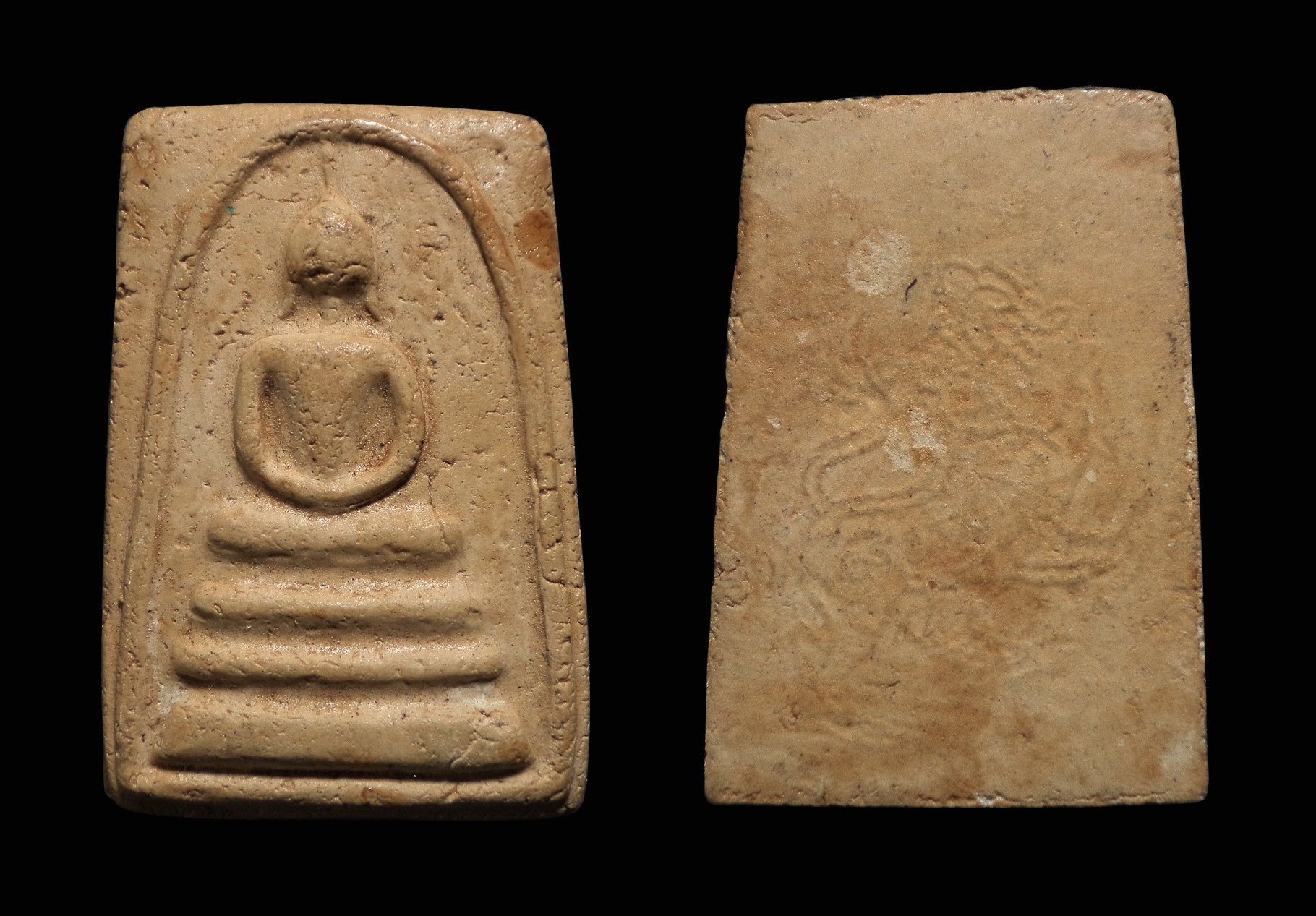 พระสมเด็จหลังสิงห์ หลวงปู่บัว วัดบางเป้ง จ.ชลบุรี ผสมผงเก่าบางขุนพรหม