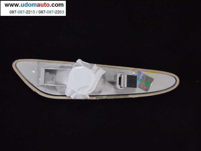 ไฟเลี้ยวข้างแก้ม BMW E46 ทุกรุ่น