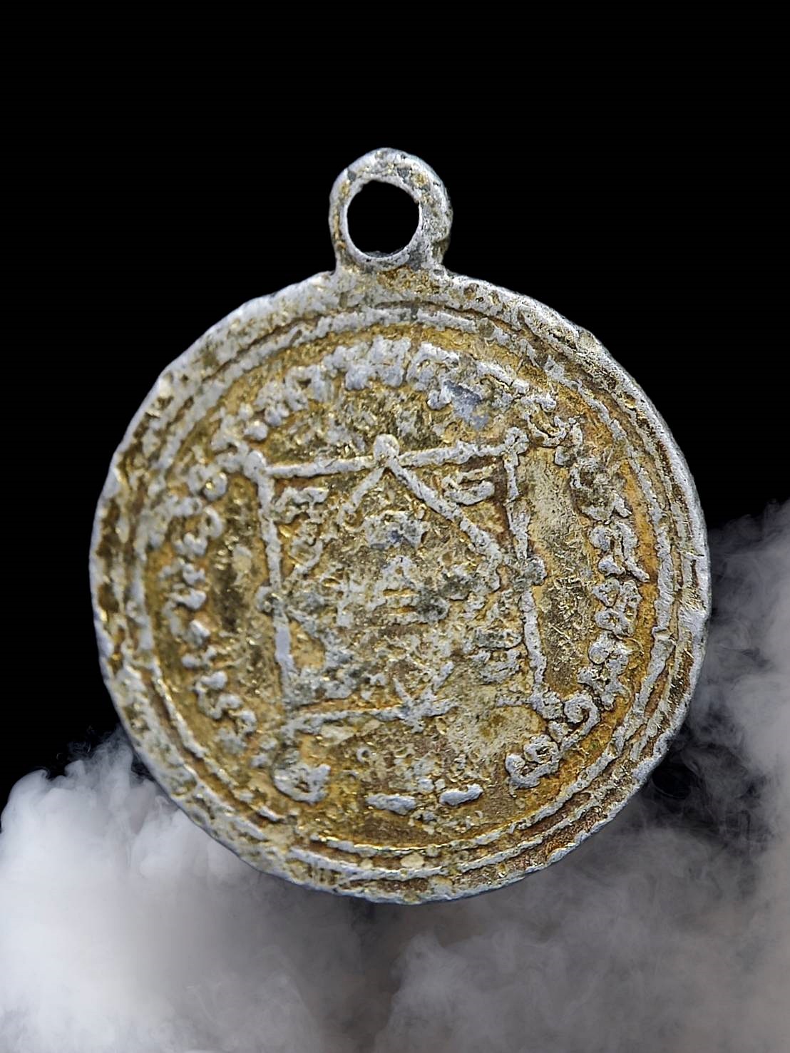 เหรียญหลวงปู่ทวด วัดช้างให้ รุ่นไหว้ครู ปี2505 เนื้ออลูมิเนียมหูปิ่นโต กะไหล่ทอง(พิมพ์หน้าแก่)