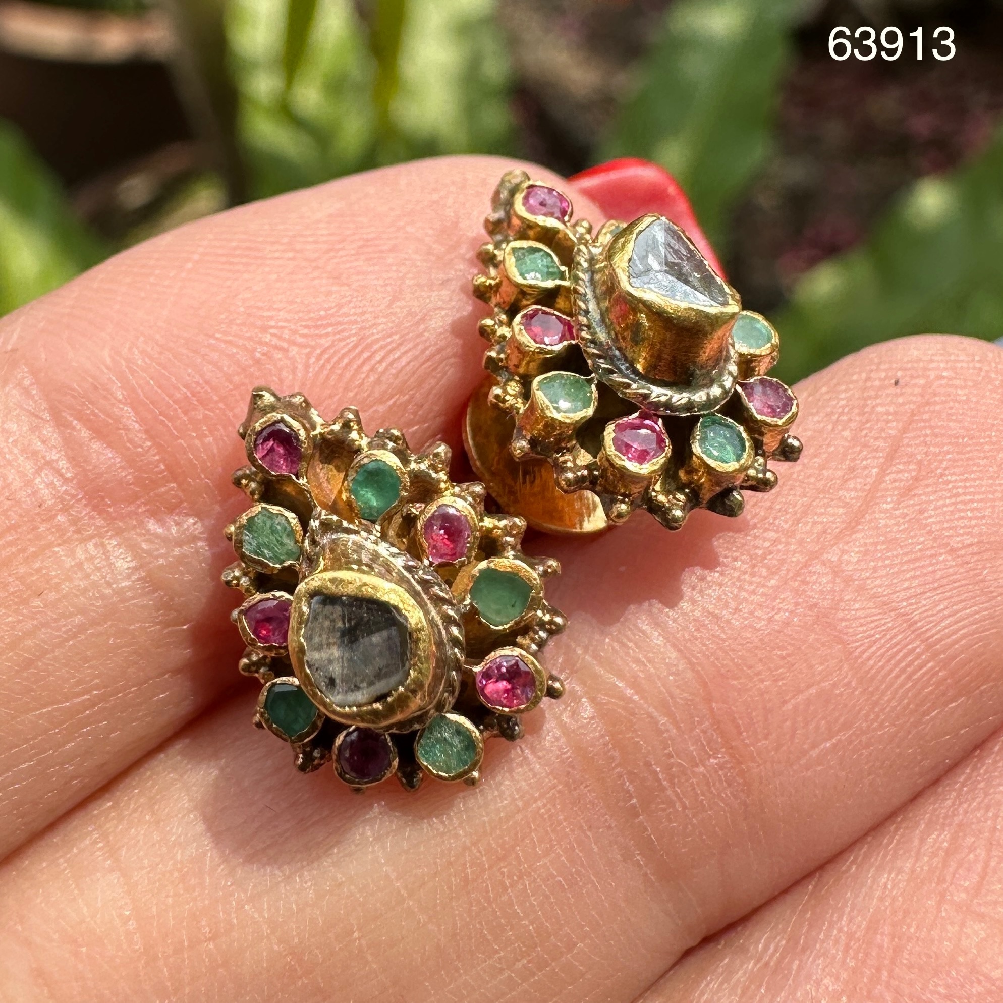 รหัส 63913 ต่างหู 3 สี ทับทิม มรกต เพชรซีก ทรงหยดน้ำ ทอง90 นน. 3.83 g