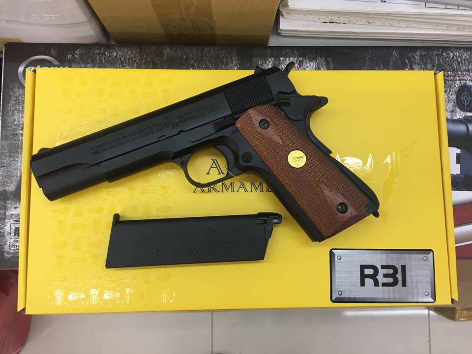 R31 BK กริ๊ปไม้
