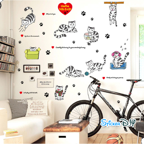 Transparent wall sticker สติ๊กเกอร์ติดผนัง Home has a cat (กว้าง75cm.xสูง111cm.)