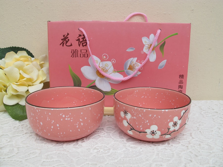 เซตชามพร้อมตะเกียบ 2 ที่ แพ็คกล่องดอกสีชมพู พร้อมถุงหิ้ว