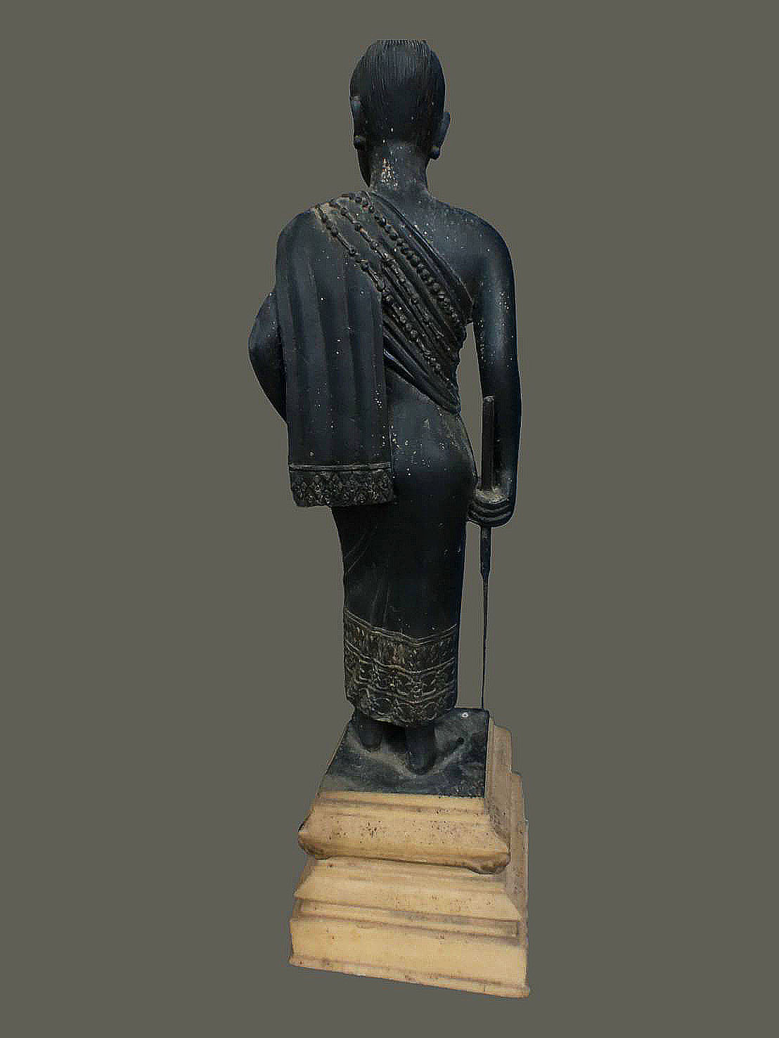 รูปหล่อบูชาเนื้อเรซิ่น ท้าวสุรนารี พิธีพุทธาภิเษกในงาจุดพลุ4มุมเมือง นครราชสีมา ปี2523 หลวงพ่อคุณ วัดบ้านไร่ปลุกเสก สูง 13 นิ้ว