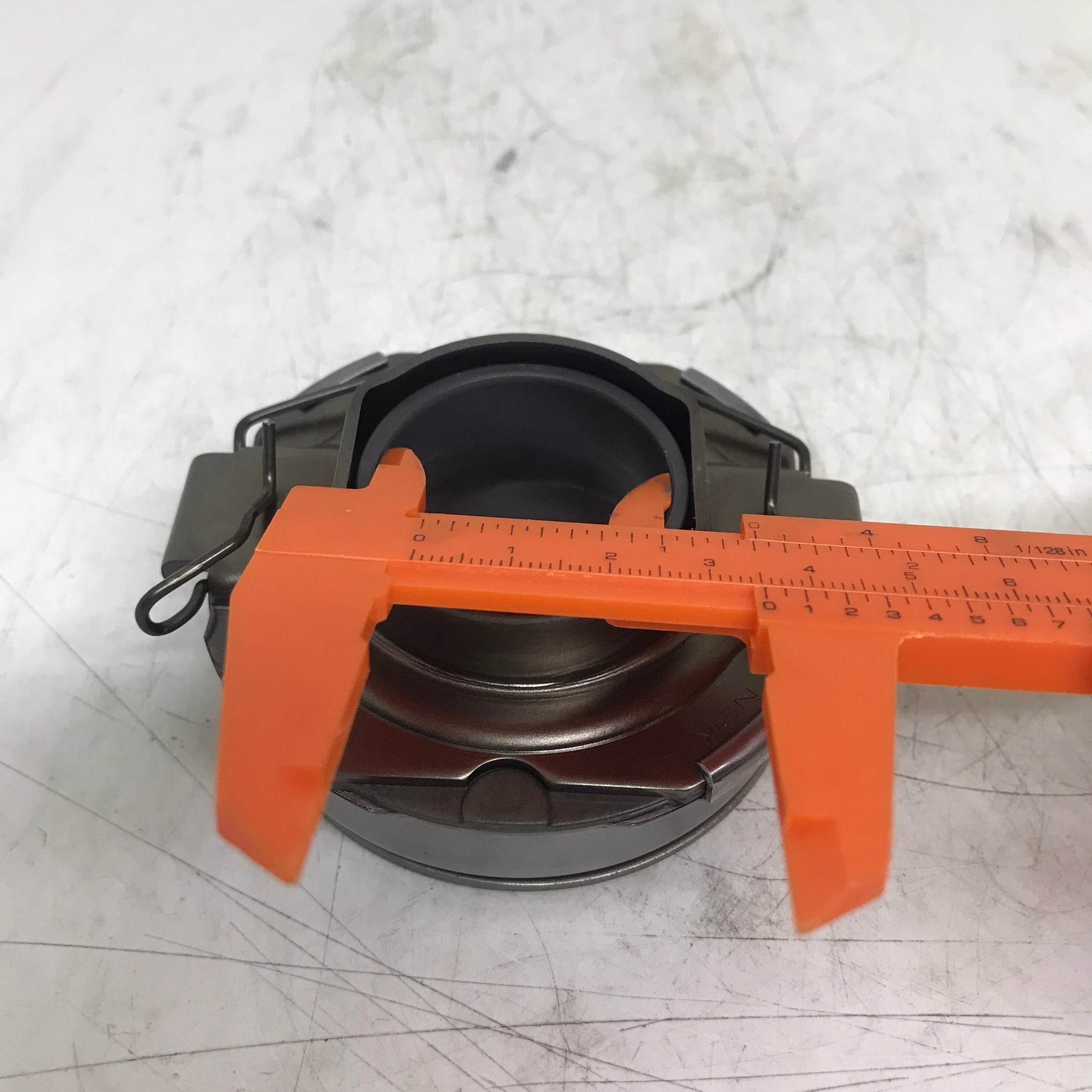 ลูกปืนคลัทช์ TOYOTA COMMUTER ปี 2014- จนถึงรุ่นปัจจุบัน จานคลัทช์ 11 นิ้ว โตโยต้า ตู้คอมมูเตอร์ เบอร์ 68TKB3505 ยี่ห้อ NSK (MADE IN JAPAN) (Clutch Bearing)