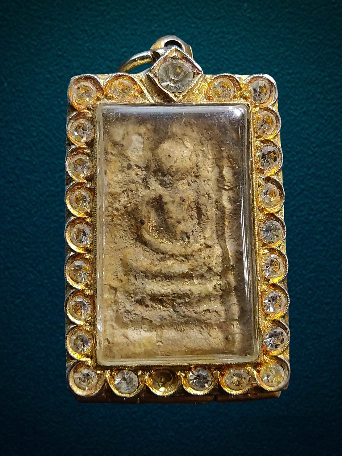 พระสมเด็จบางขุนพรหม พิมพ์อกครุฑเศียรบาตร