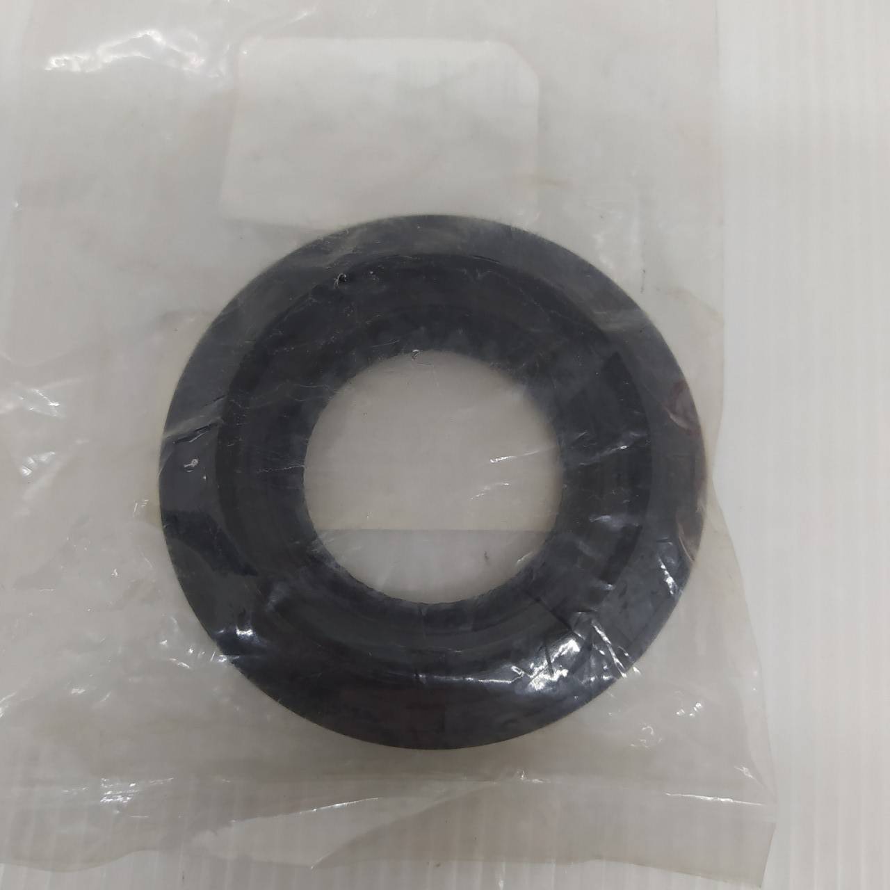 ซีลเดือยหมู NISSAN Big-m TD25 / BD25 / TD27 นิสสัน บิ๊กเอ็ม ขนาด ใน 40 นอก 75 สูง 12 มิล เบอร์ 38189-N3100 ยี่ห้อ NISSAN