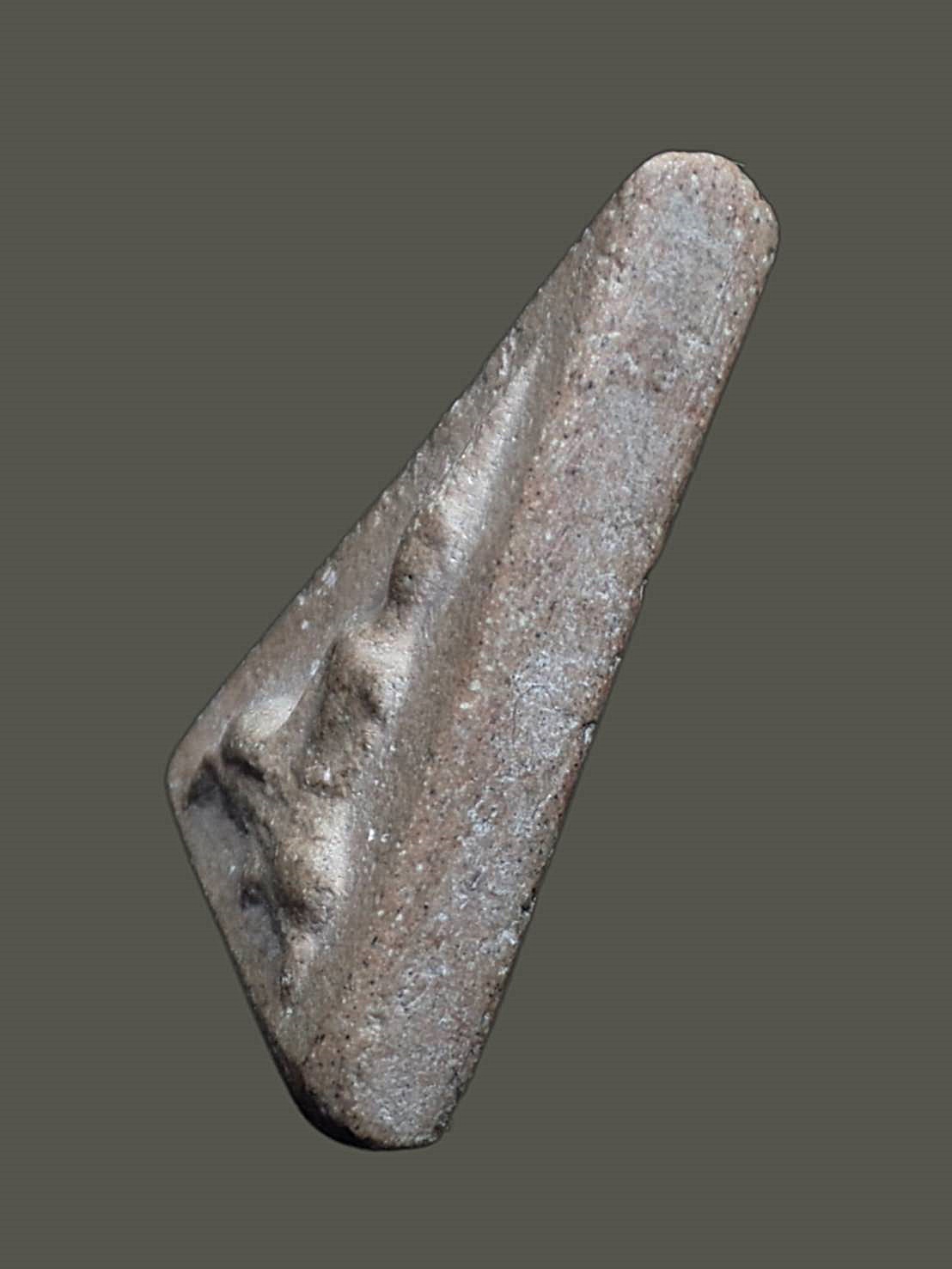 พระกำแพงนางพญา ขาโต๊ะ กรุวัดสุวรรณาราม (วัดทองธนบุรี) กทม. เนื้อดิน