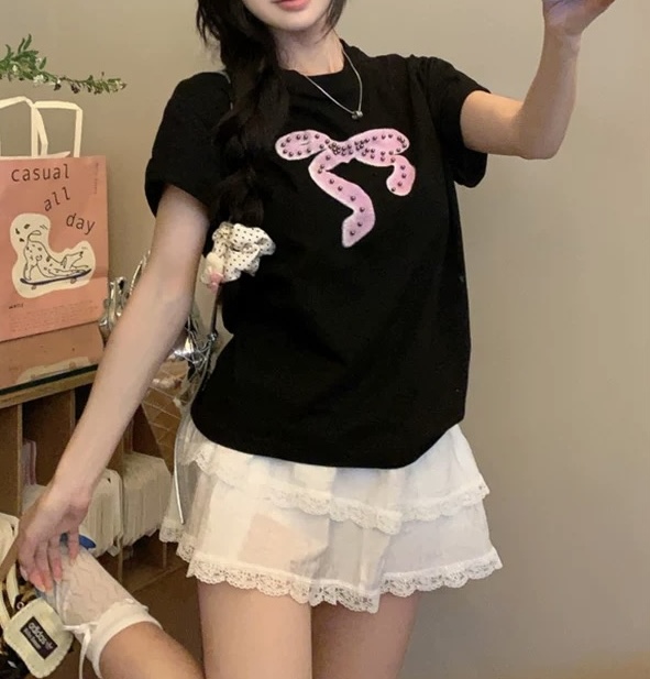 P29202 เสื้อแฟชั่น ผ้ายืดเนื้อดี สีดำ ลายโบว์แต่งมุก
