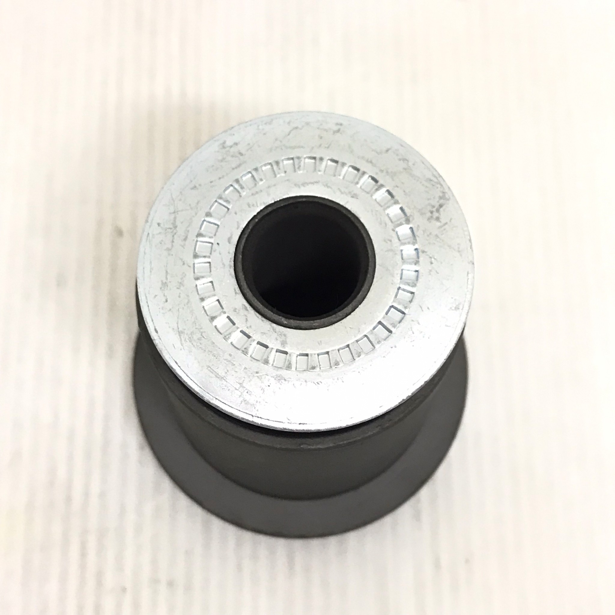 (1ตัว) บู๊ชปีกนก TOYOTA ตัวล่าง ตัวเล็ก VIGO / FORTUNER 4WD / KUN20 ตัว ล่าง / โตโยต้า วีโก้ ฟอร์จูนเนอร์ / LOWER / SMALL ARM BUSHING ยี่ห้อ RBI / เบอร์ 48654-0K040 / T24VG4WS