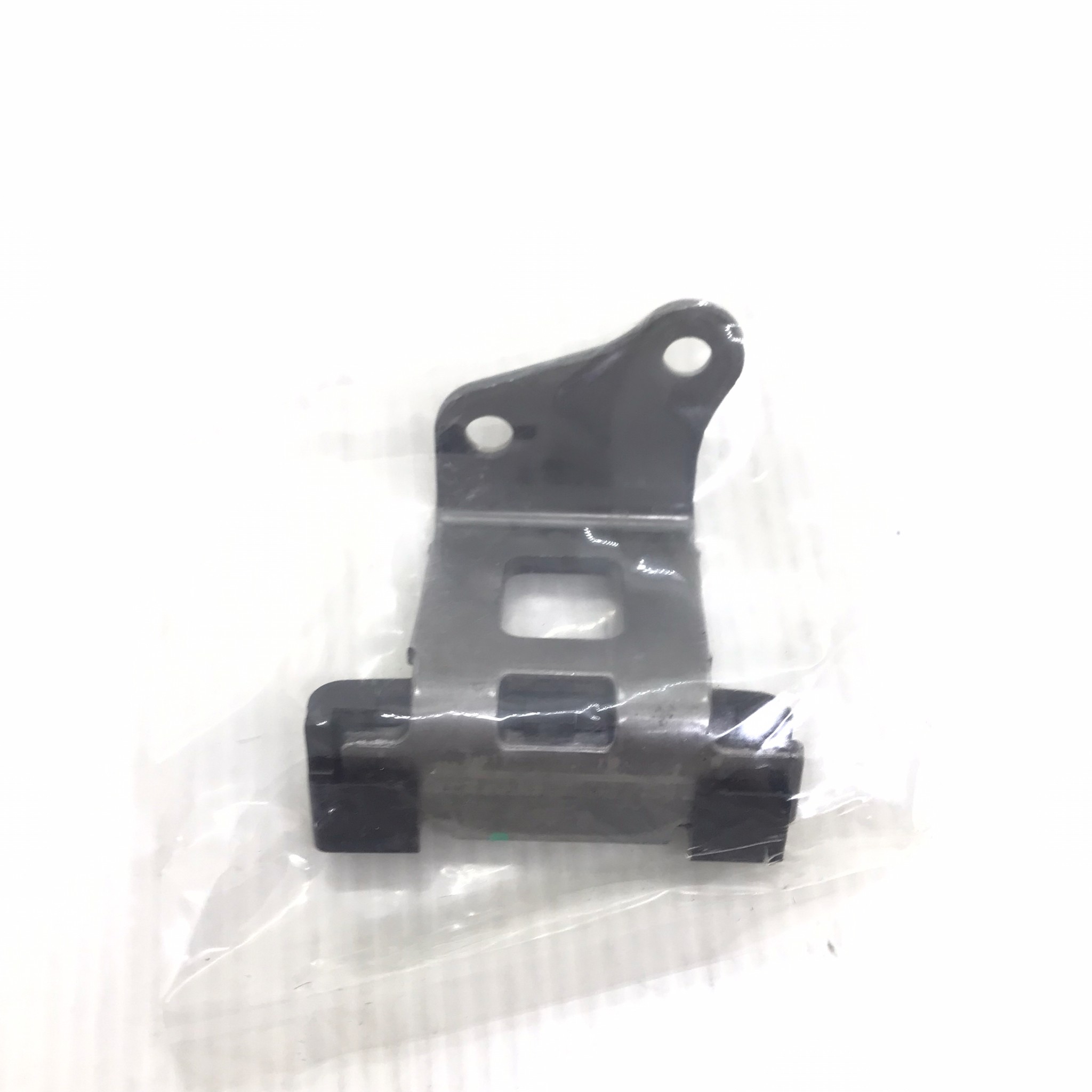 (แท้ศูนย์) ยางรองโซ่ราวลิ้น TOYOTA อันบน INNOVA ปี 2004-2016 ยี่ห้อ TOYOTA โตโยต้า รถตู้เบนซิน / วีโก้ / อินโนว่า / รีโว่ / ฟอร์จูนเนอร์ / 13566-0C020 Damper Chain Vibration