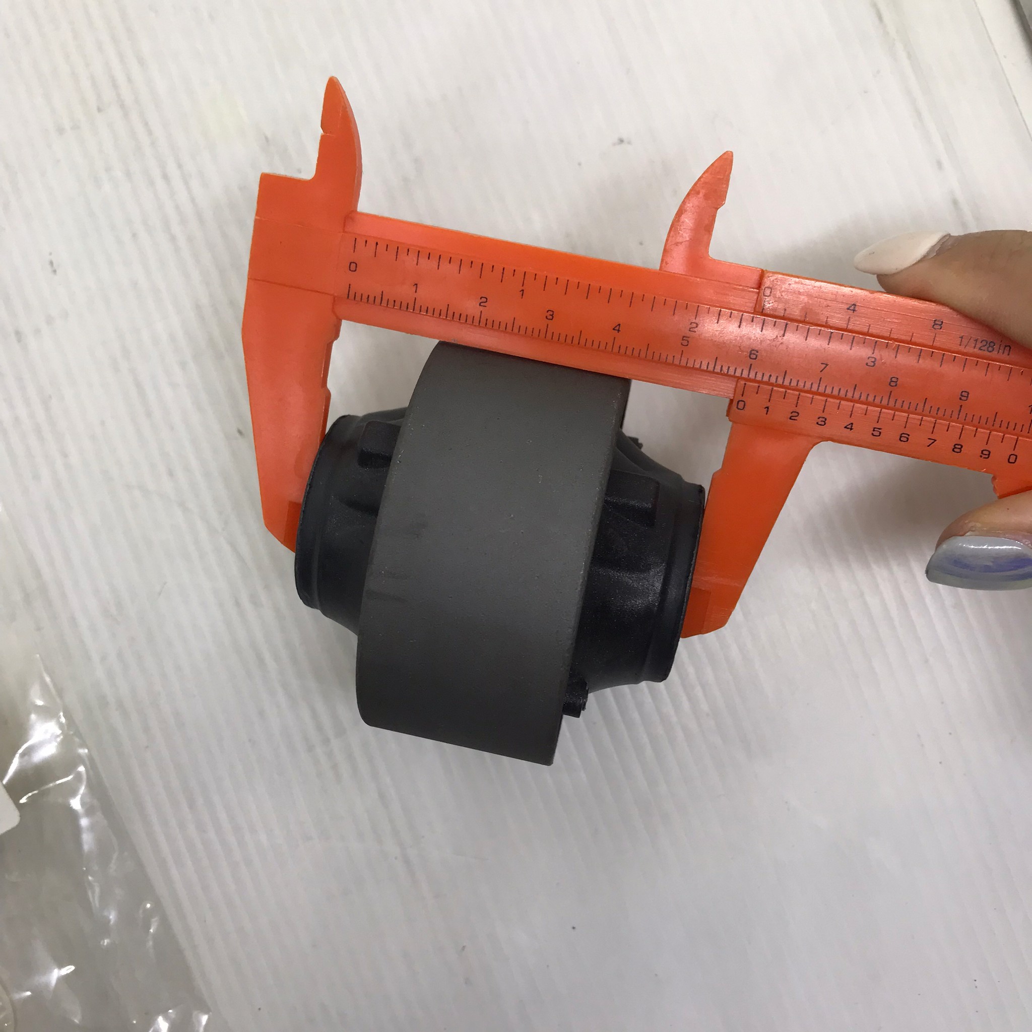 (1ตัว) บู๊ชปีกนก TOYOTA ตัวล่าง ตัวใหญ่ AVANZA / F601 / F602 ปี 2004-2006 ตัว ล่าง โตโยต้า อแวนซ่า / LOWER / BIG ARM BUSHING ยี่ห้อ RBI / เบอร์ 48655-BZ010 / T24F60WB