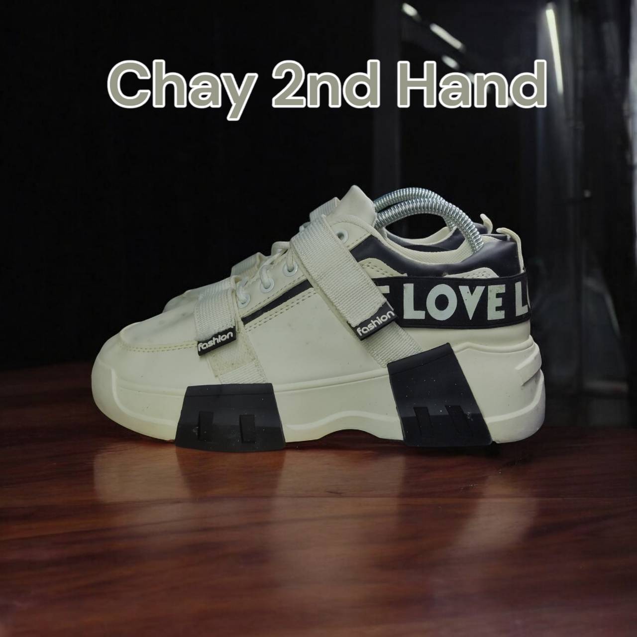 รองเท้ามือสอง SIZE#41 แบรนด์ดัง สภาพสวย ตรงปก SH41A17N128