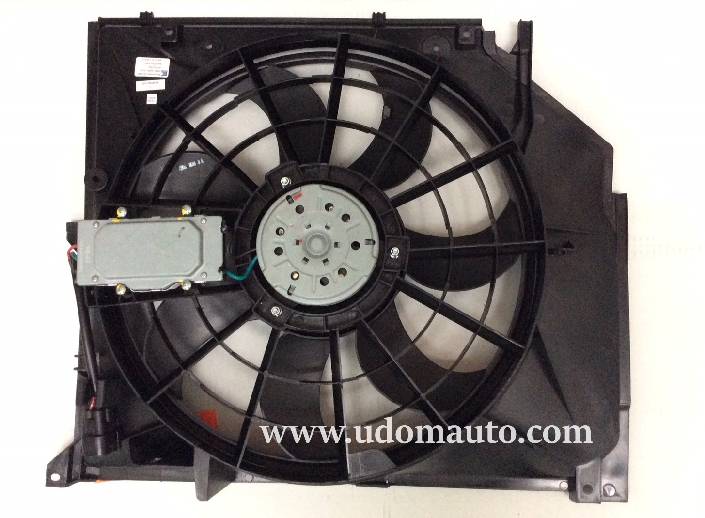 พัดลมไฟฟ้า BMW E46 (แบบ4สูบ)