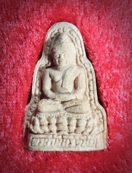 พระประธานกันทรวิชัย วัดพุทธมงคล จ.มหาสารคาม พร้อมกล่อง