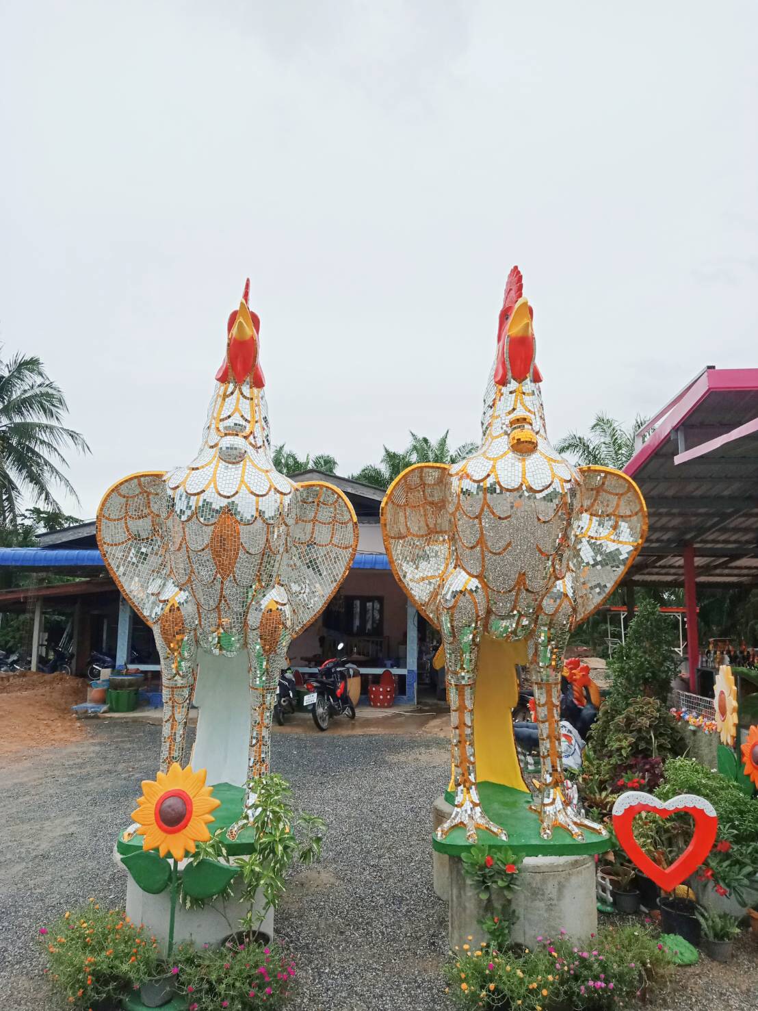 ไก่กระจกคู่เงินทอง ขนาด3.2เมตร