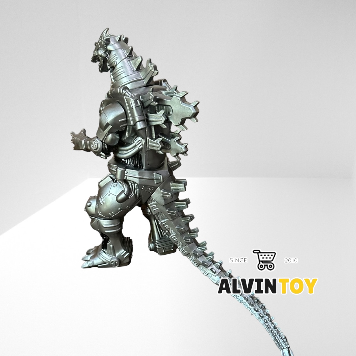 โมเดล Godzilla - ก็อตซิลล่า สีเงิน ขนาดความสูง 32 cm. กว้าง 32 cm.