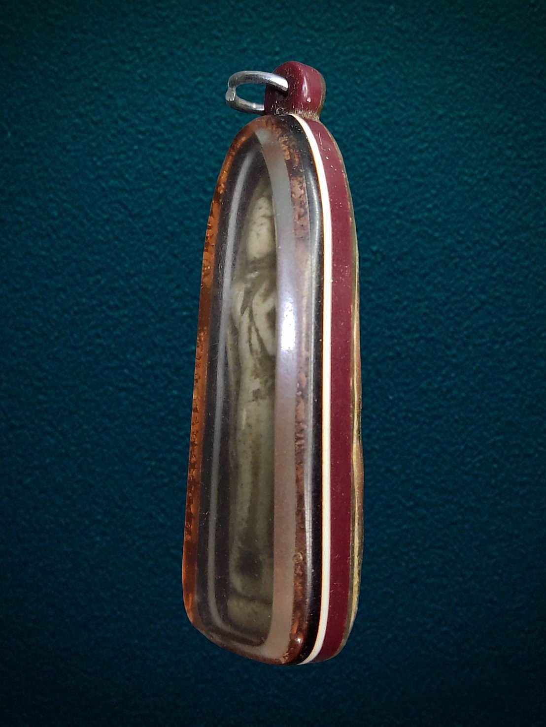 พระลีลา กรุทัพข้าว สุโขทัย เนื้อผง เลี่ยมเก่า