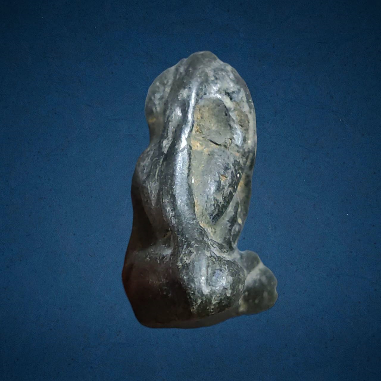 พระปิดตา เนื้อดินผสมผงใบลาน ไม่ทราบที่