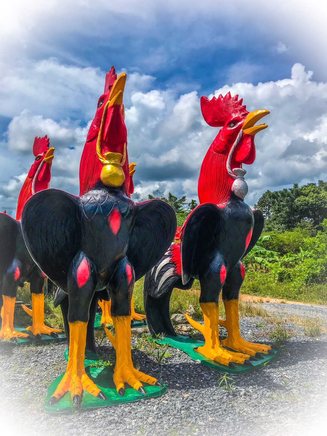 ไก่ปูนปั้นถวายแก้บน-ขอพรตาไข่วัดเจดีย์ ขนาด3.5 เมตร