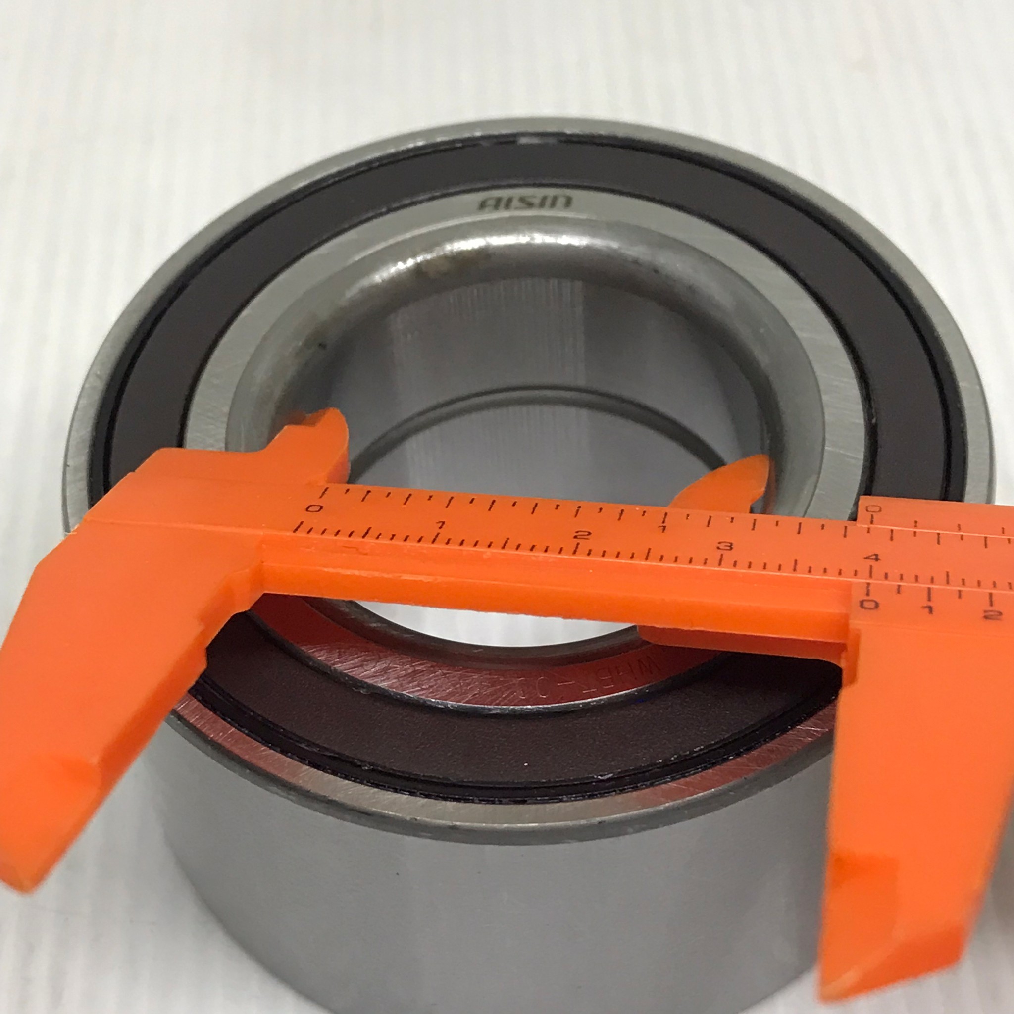 ลูกปืนล้อหน้า TOYOTA NEW VIOS / YARIS ปี 07-12 / โตโยต้า วีออส ยาริส / ขนาด 40x75x39 / เบอร์ WHBT-0014A / ยี่ห้อ AISIN (wheel bearing front)