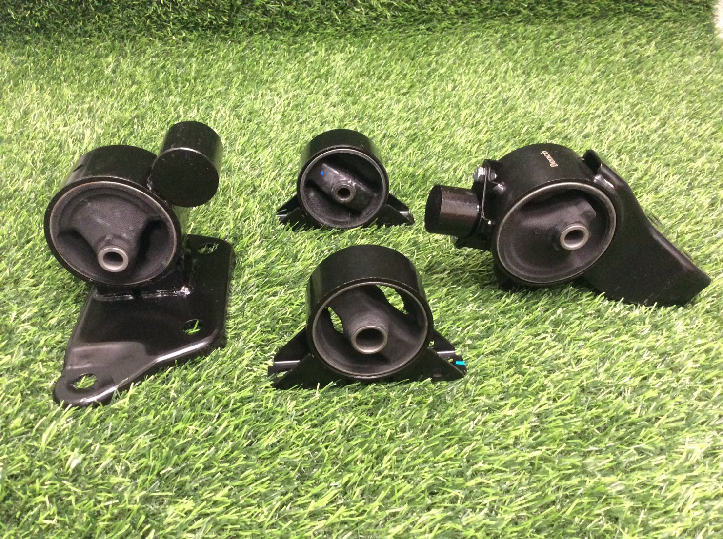 ชุดยางแท่นเครื่อง โปรตอน เพอโซน่า (ชุด = 4ตัว) / PROTON PERSONA