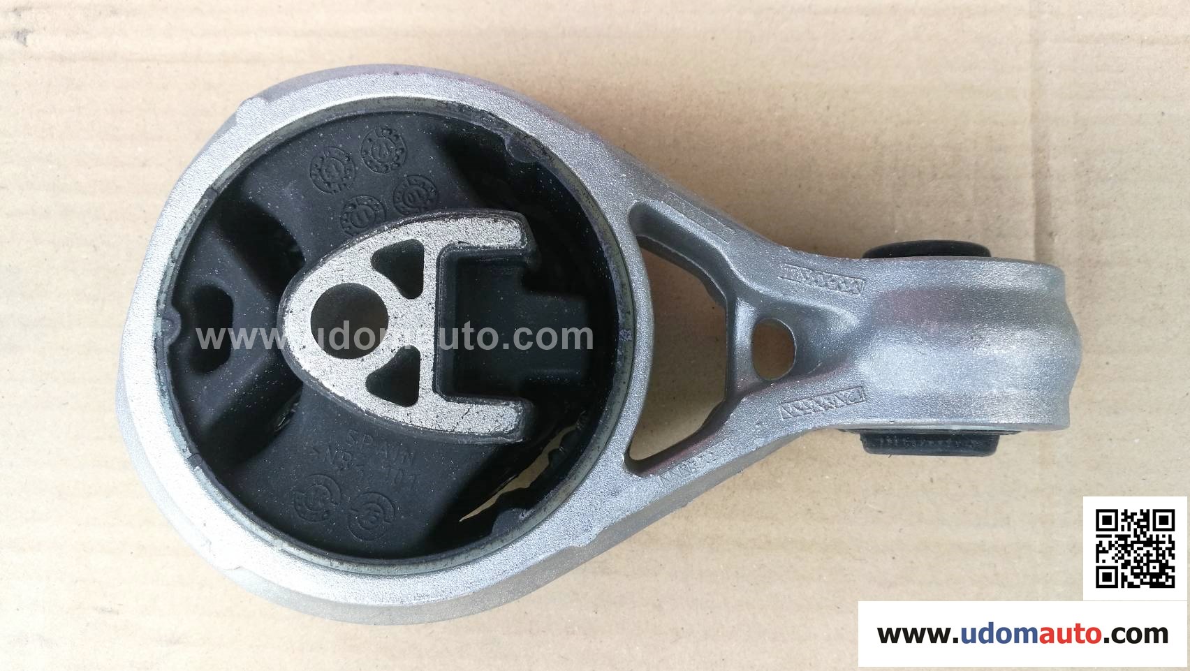 ยางแท่นเกียร์(ตัวหลัง) MINI R60, R61 (N16, N18, N47N) / #9806994