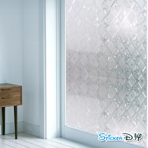 ฟิล์ม PVC สูญญากาศติดกระจก 2D รั้วสตอเบอรี่ (หน้ากว้าง90cm.) เมตรละ 139 บาท