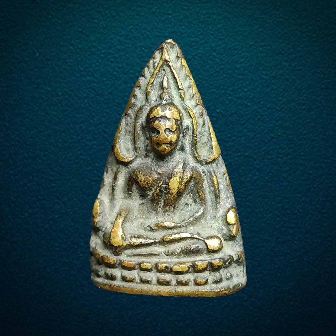 พระพุทธชินราช รุ่นสงครามเกาหลี ปลุกเสกวัดสุทัศน์ กทม ปี 2493 เนื้อทองผสม