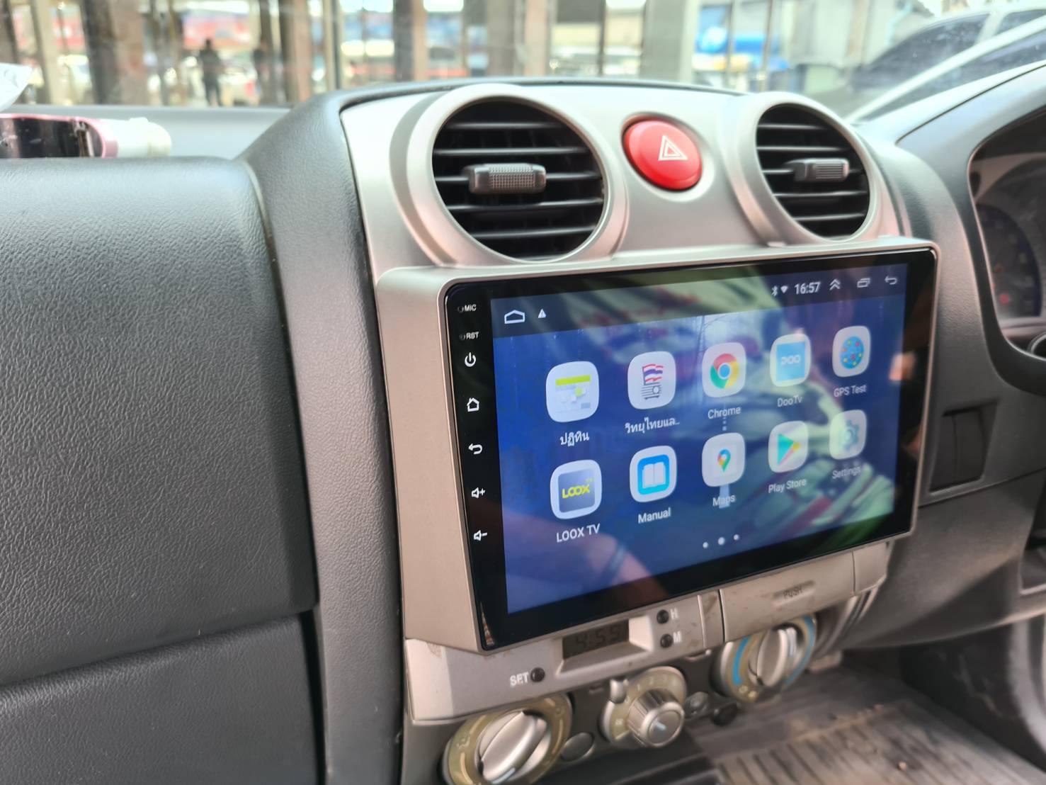 จอตรงรุ่น D-MAX เก่า รุ่น T7 ขนาด 9 นิ้ว Ram4 Rom32 8CORE 1K ค่าย ALPHA Finnix