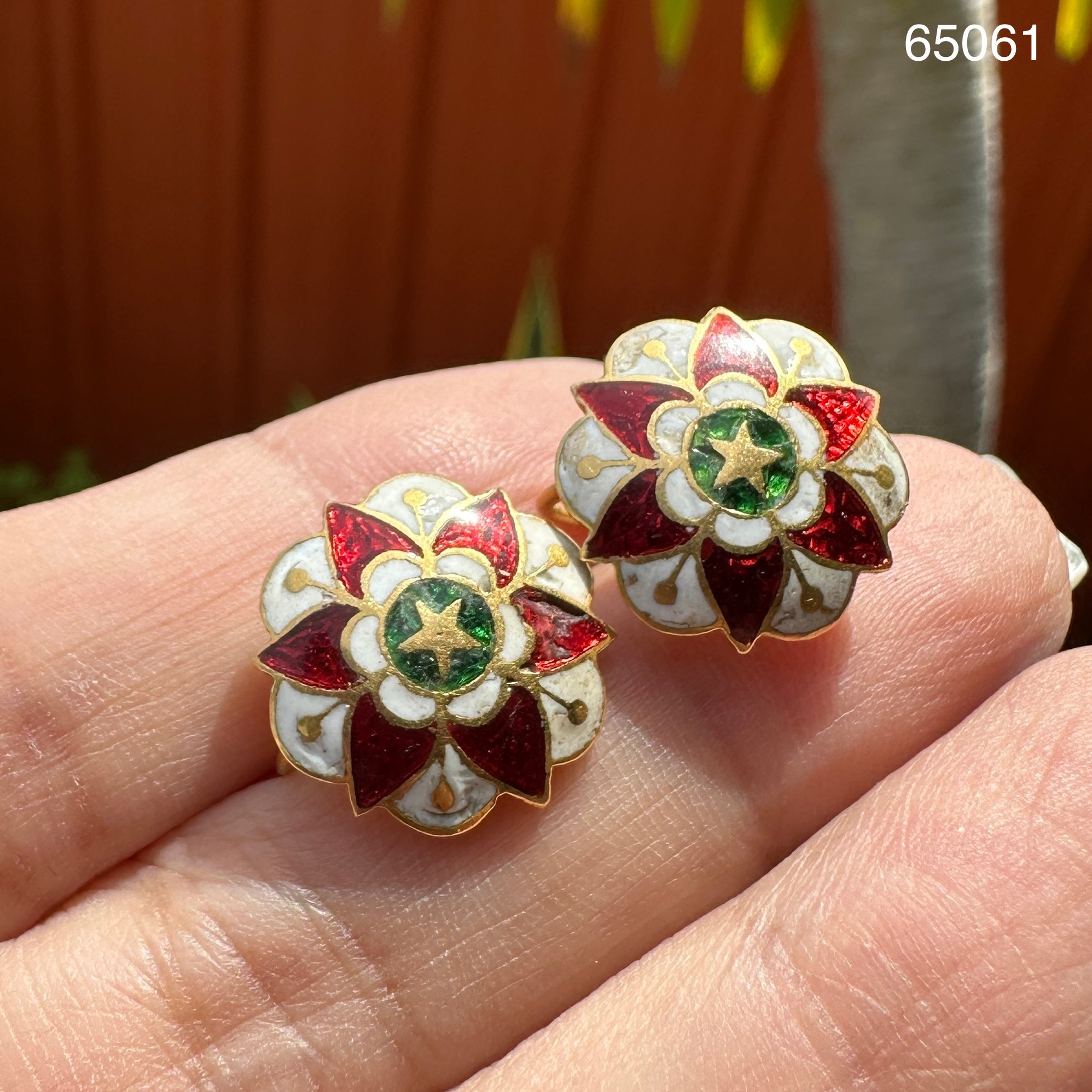 รหัส 65061 ต่างหู ทองลงยา ทอง90 หลุดจำนำ งานสวย น่าสะสม นน. 4.53 g