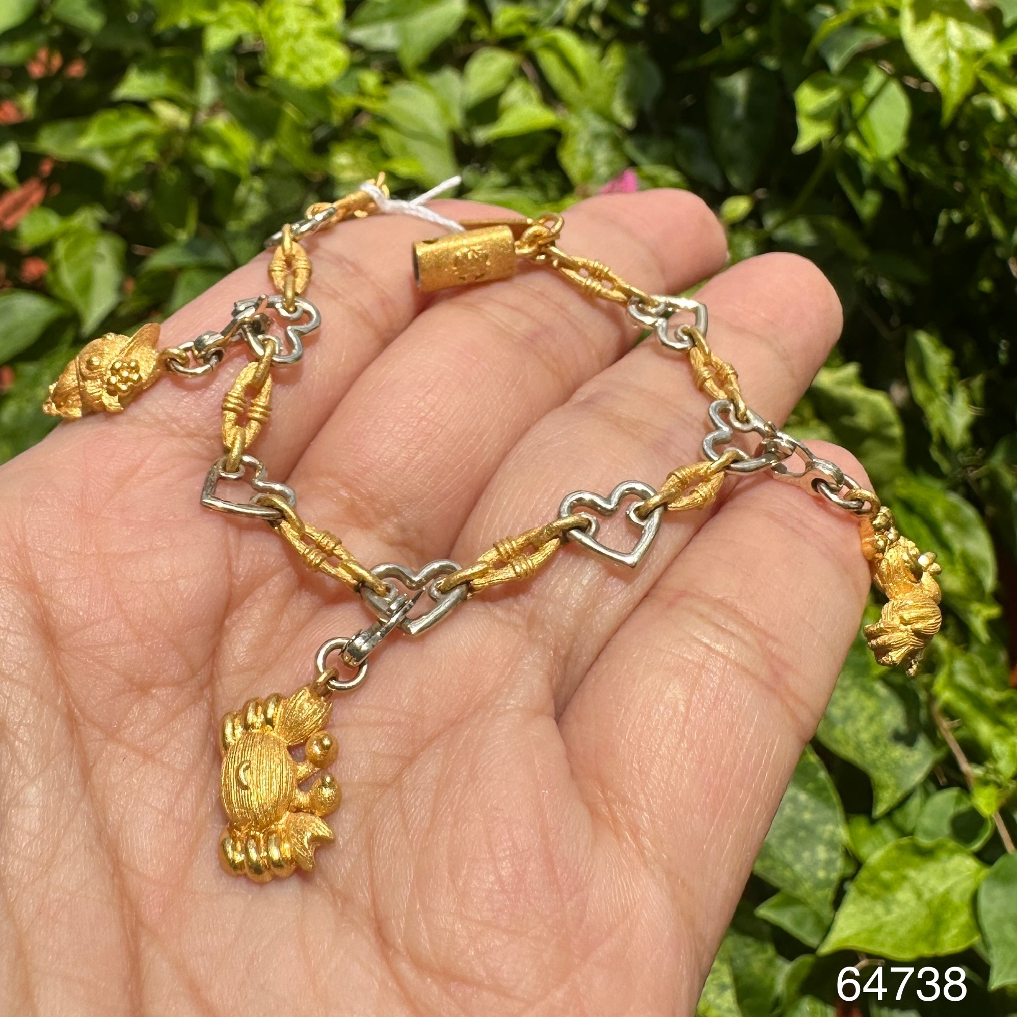 รหัส 64738 สร้อยข้อมือ Gold Master ทอง24K + ทอง14K ลายหัวใจ กบ ปู ไก่ ตุ้งติ้ง ยาว 15.50 ซม. นน. 18.32 g