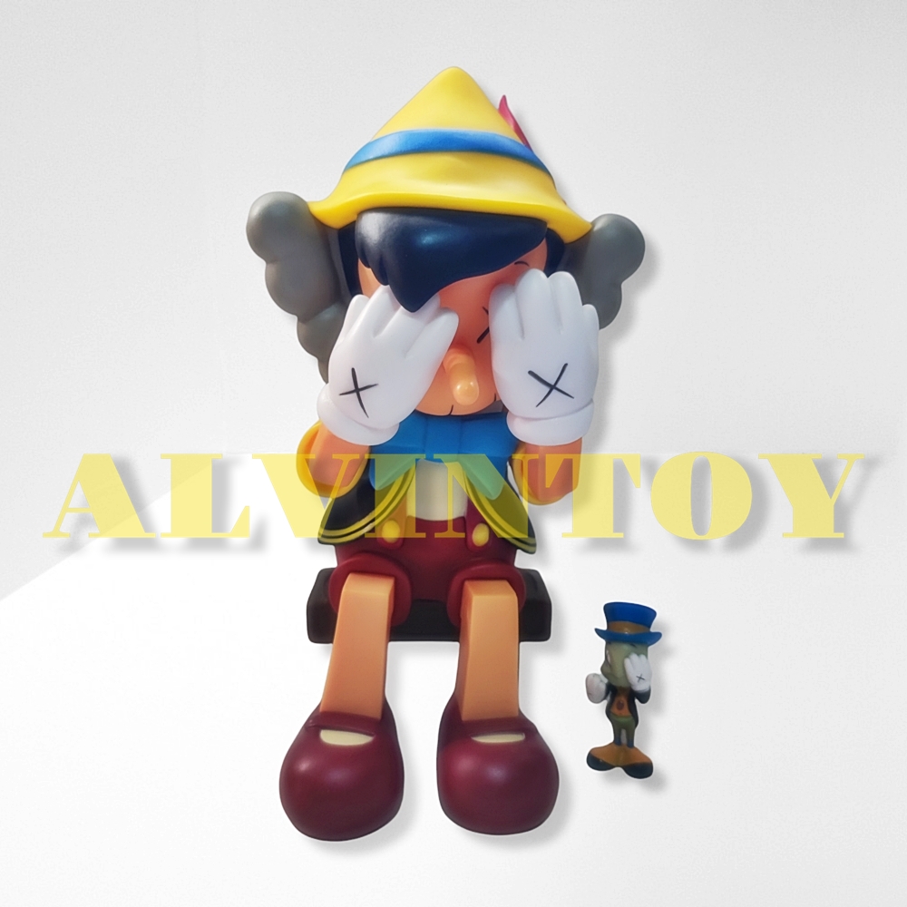 KAWS Pinocchio & Jiminy Cricket โมเดลพิน็อกคิโอ ความสูง 23 ซม. & คริกเก็ต ความสูง 5 ซม.