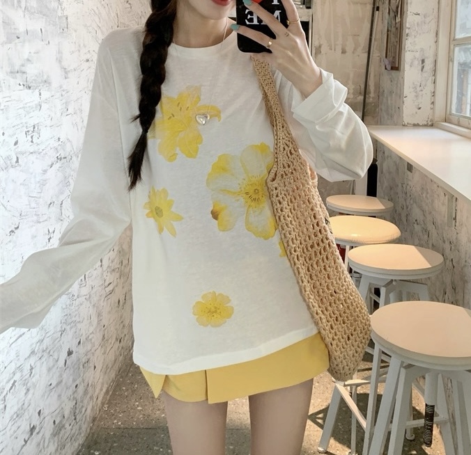 P39571 เสื้อยืดแขนยาว ผ้ายืดเนื้อดี สีครีม่
