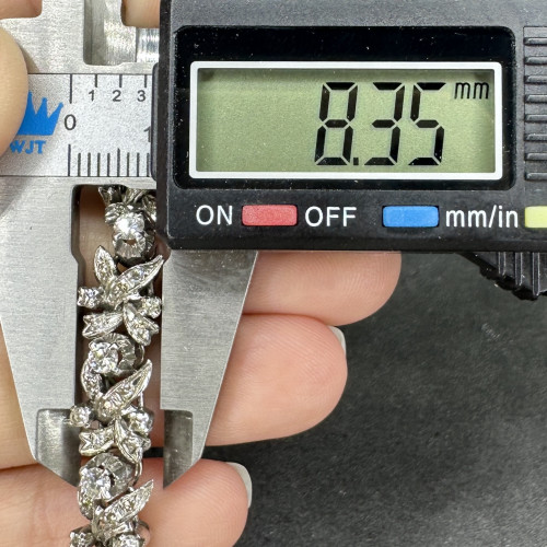 รหัส 63476 สร้อยข้อมือ เพชร 7/0.70 ct ฝังเพชรกุหลาบ 35/0.35 ct งานปาหะ ความยาว 17.50 ซม. นน. 14.32 g