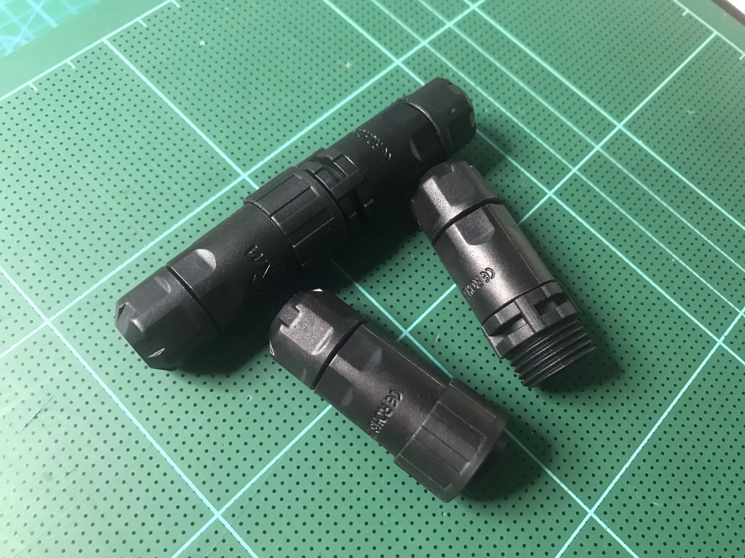 (ต่อตรง ภายนอกขนาด M16) M16 outdoor waterproof Connectors IP68 welded male and female