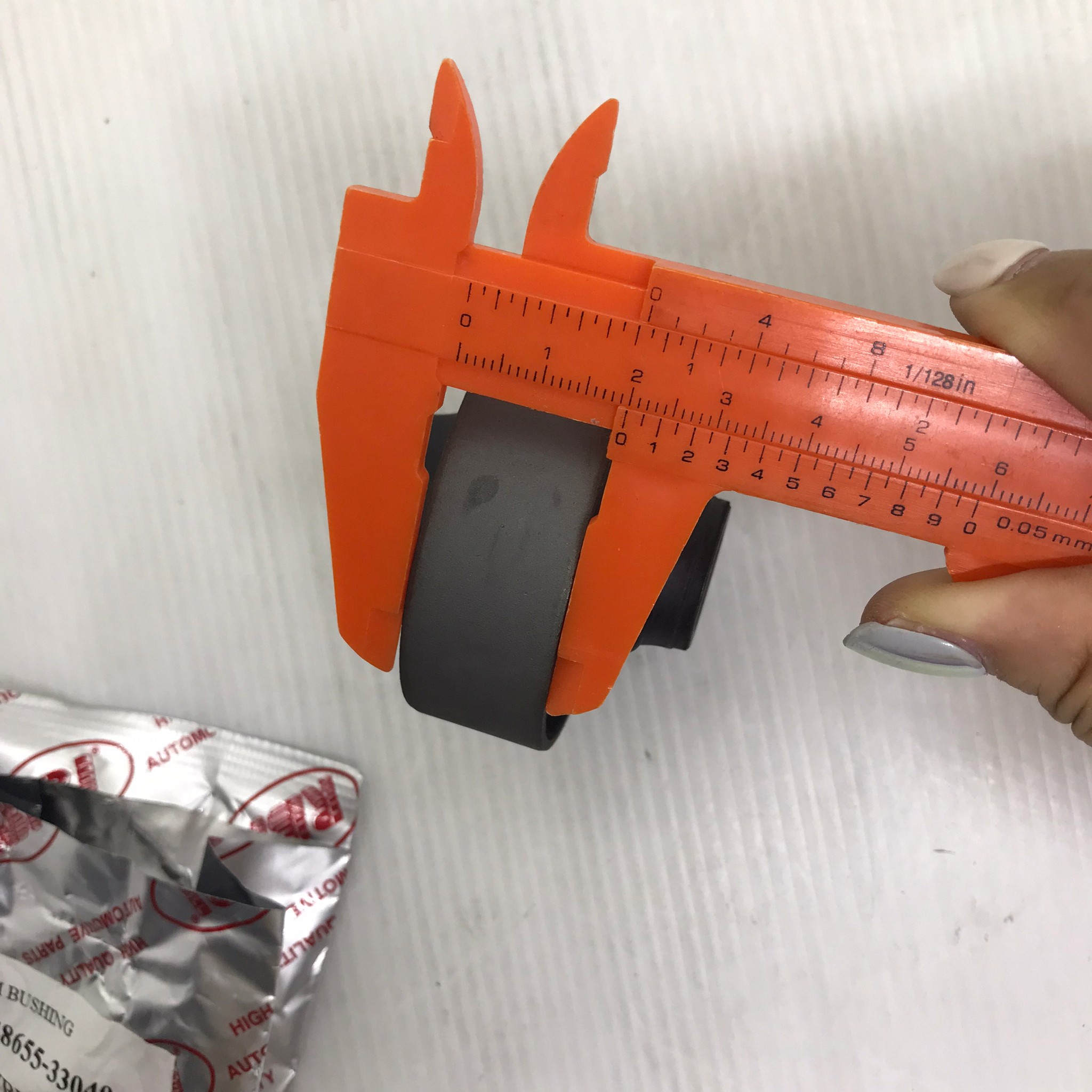 (1ตัว) บู๊ชปีกนก TOYOTA ตัวล่าง ตัวใหญ่ SXV10 ปี 1994-1998 ตัว ล่าง โตโยต้า คัมรี่ / LOWER / BIG ARM BUSHING ยี่ห้อ RBI / เบอร์ 48655-33040 / T24C02WB