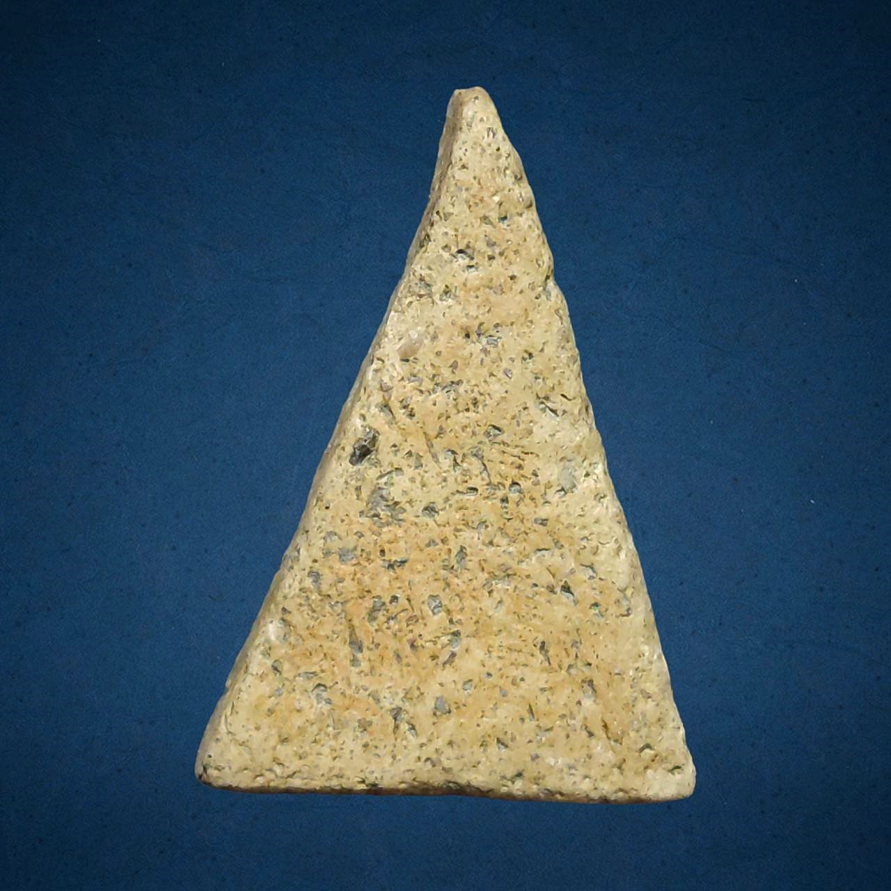 พระนางพญา พิมพ์เข่าโค้ง กรุวัดนางพญา จ.พิษณุโลก