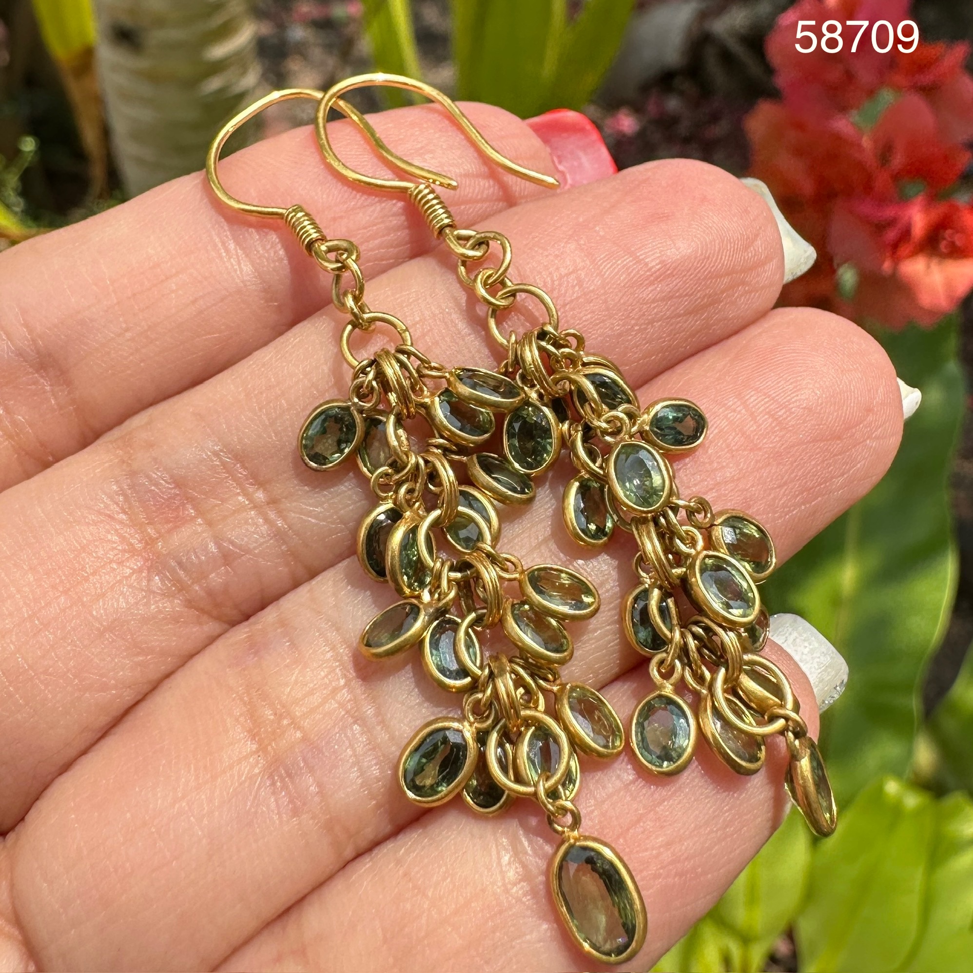 รหัส 58709 ต่างหู เขียวส่อง เจียร ระย้า ตุ้งติ้ง ทอง90 แบบเกี่ยว งานสวยมาก นน. 7.48 g