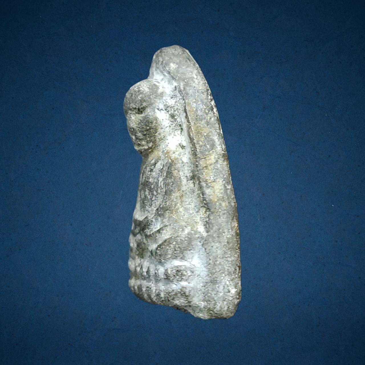 หลวงปู่ทวด วัดช้างให้ จ.ปัตตานี พิมพ์ใหญ่ไหล่จุด เนื้อว่าน ปี 2497